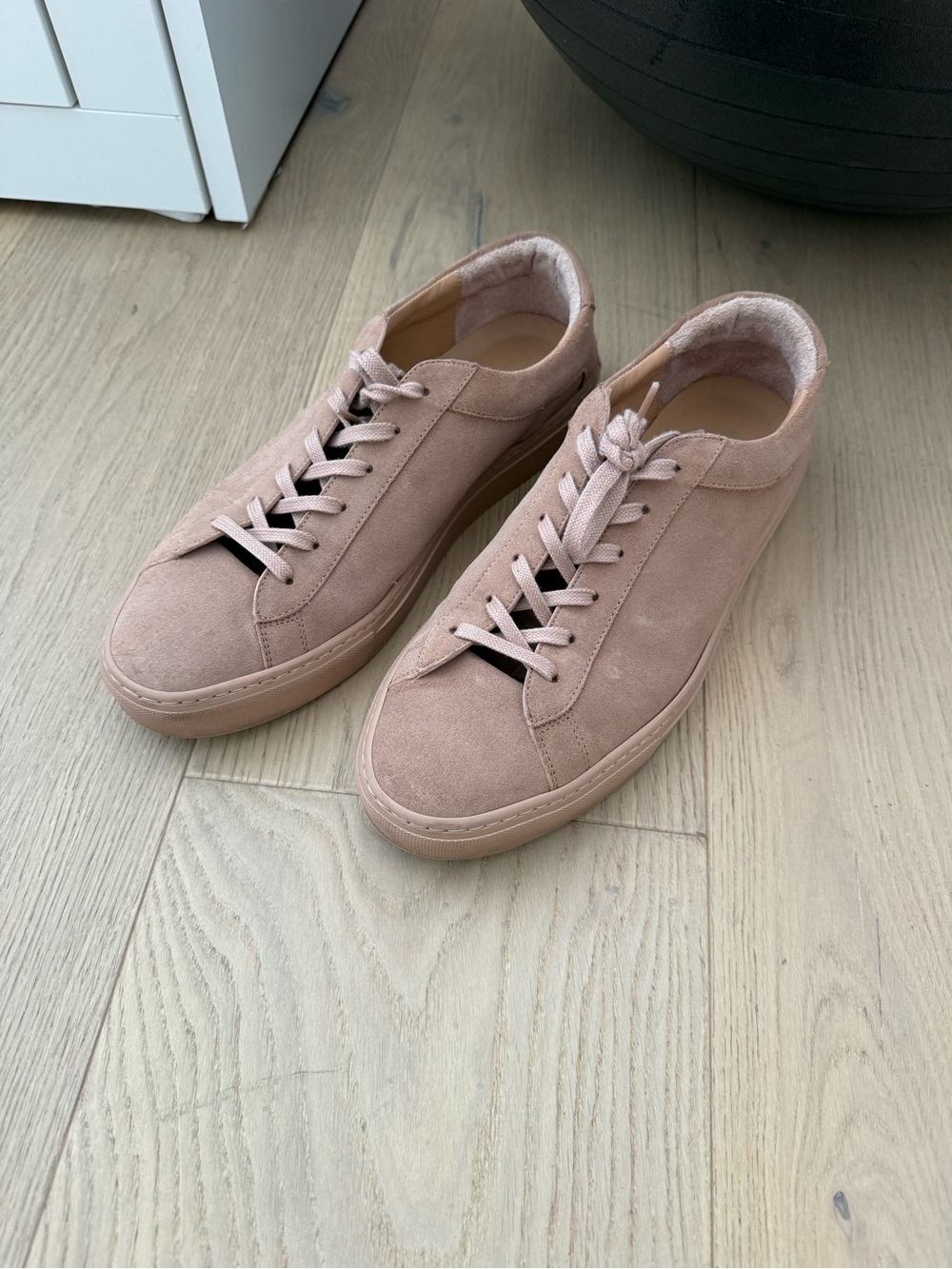 KOIO Blush Suede Low-Top Sneakers - Picture 7 of 7